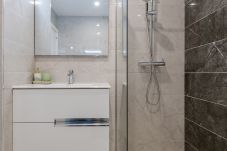 Appartement in La Mata - Modern Ground-Floor Apartment with Balcony, near La Mata Beach 
