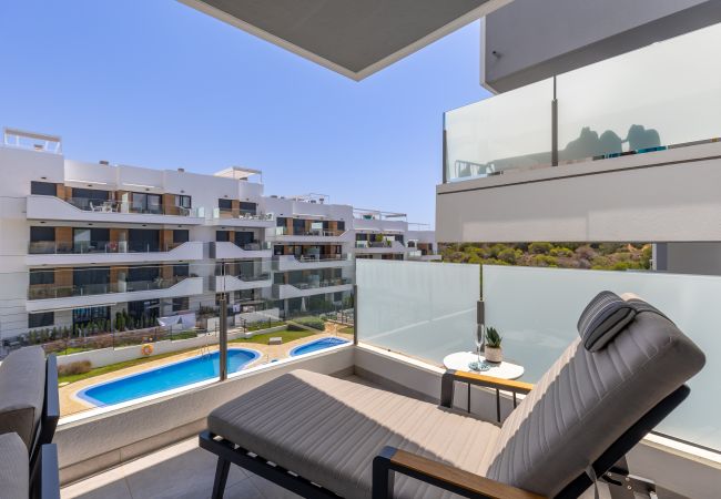 Appartement in Orihuela Costa - Aire Coastal – Elegant Coastal Apartment with Pool & Balcony