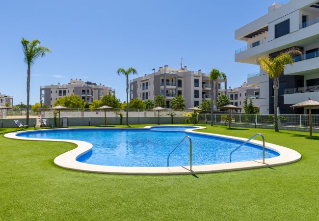 Appartement in Villamartín - Casa Valentino – Elegant Appartement met Toegang tot het Zwembad & Zonnig Terras