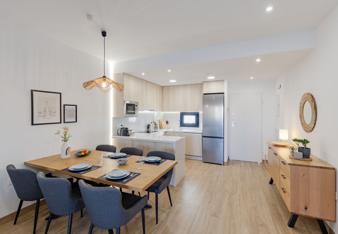 Appartement in Torrevieja - Cosy Casa Nalia – Appartement met Terras, Zwembaden en Jacuzzi