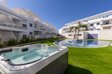 Appartement in Torrevieja - Cosy Casa Nalia – Appartement met Terras, Zwembaden en Jacuzzi