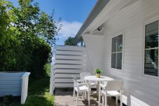 Chalet en Anjum - Paloma Chalet with Sauna - Relaxing Nature Escape by Lauwersmeer Park