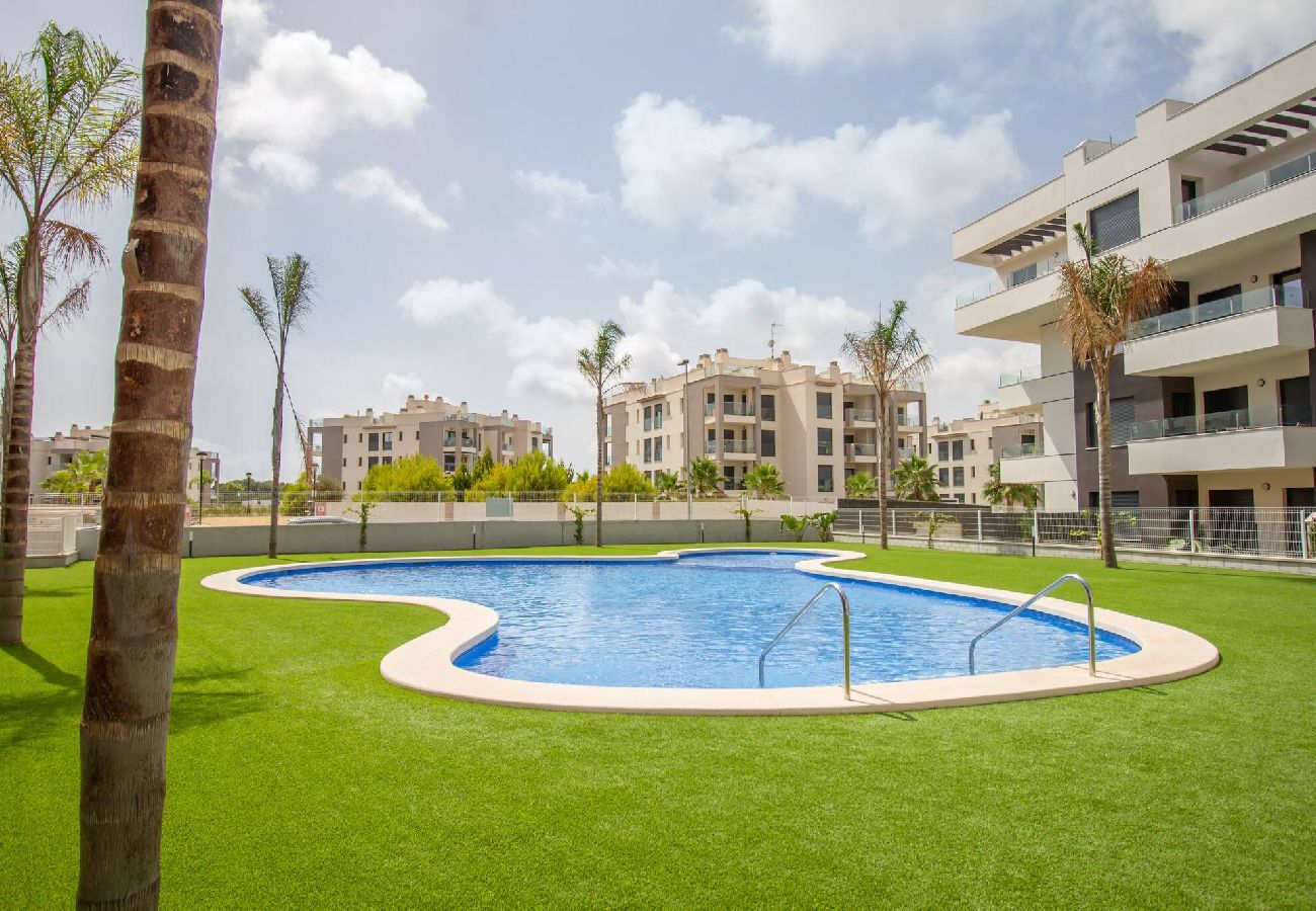 Apartment in Villamartín - Gardenia – Elegant Penthouse with Rooftop Lounge