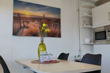 Chalet in Anjum - Paloma Chalet with Sauna - Relaxing Nature Escape by Lauwersmeer Park