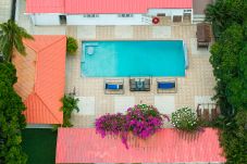 Villa in Willemstad - Spacious Modern Villa with private Pool by Willemstad 