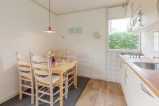 Chalet in Anjum - Irina - Peaceful Holiday Home near Lauwersmeer National Park