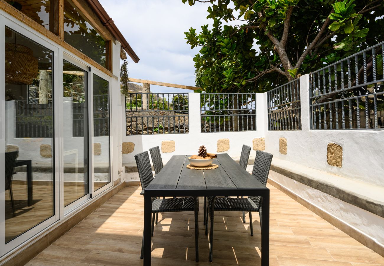 Terraced House in Santa Brígida - 🌿 Peaceful Foreman House | Nature Retreat near Bandama