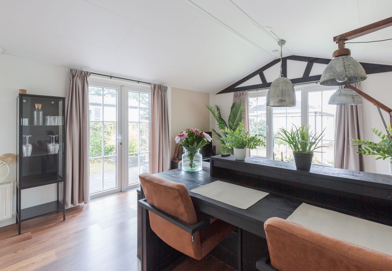 Chalet in Putten - Luxury Chalet near the Veluwe Forest 