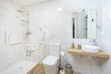 Apartment in Valencia / València - Casa Girasol – Spacious Wheelchair-Accessible Stay Near Valencia Center