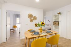 Apartment in Valencia / València - Casa Girasol – Spacious Wheelchair-Accessible Stay Near Valencia Center