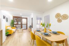 Apartment in Valencia / València - Casa Girasol – Spacious Wheelchair-Accessible Stay Near Valencia Center