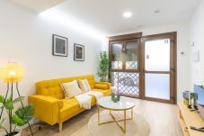 Apartment in Valencia / València - Casa Girasol – Spacious Stay Near Valencia Center