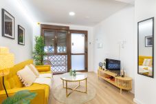 Apartment in Valencia / València - Casa Girasol – Spacious Stay Near Valencia Center