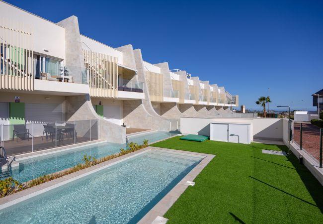 Apartment in Pilar de la Horadada - Casita Calor - Cozy apartment with Rooftop Terrace